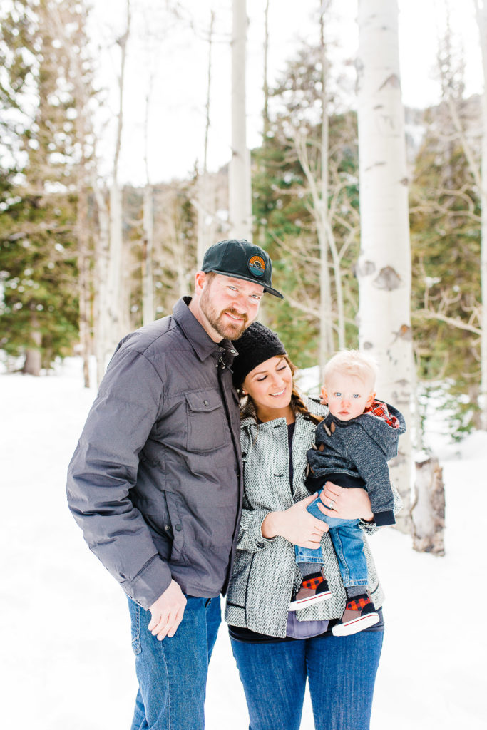 Snowy Family Pictures | Utah Family Photographer