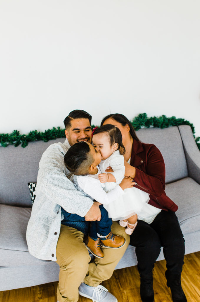 Christmas Family Pictures | Utah Photographer | Truly Photographer