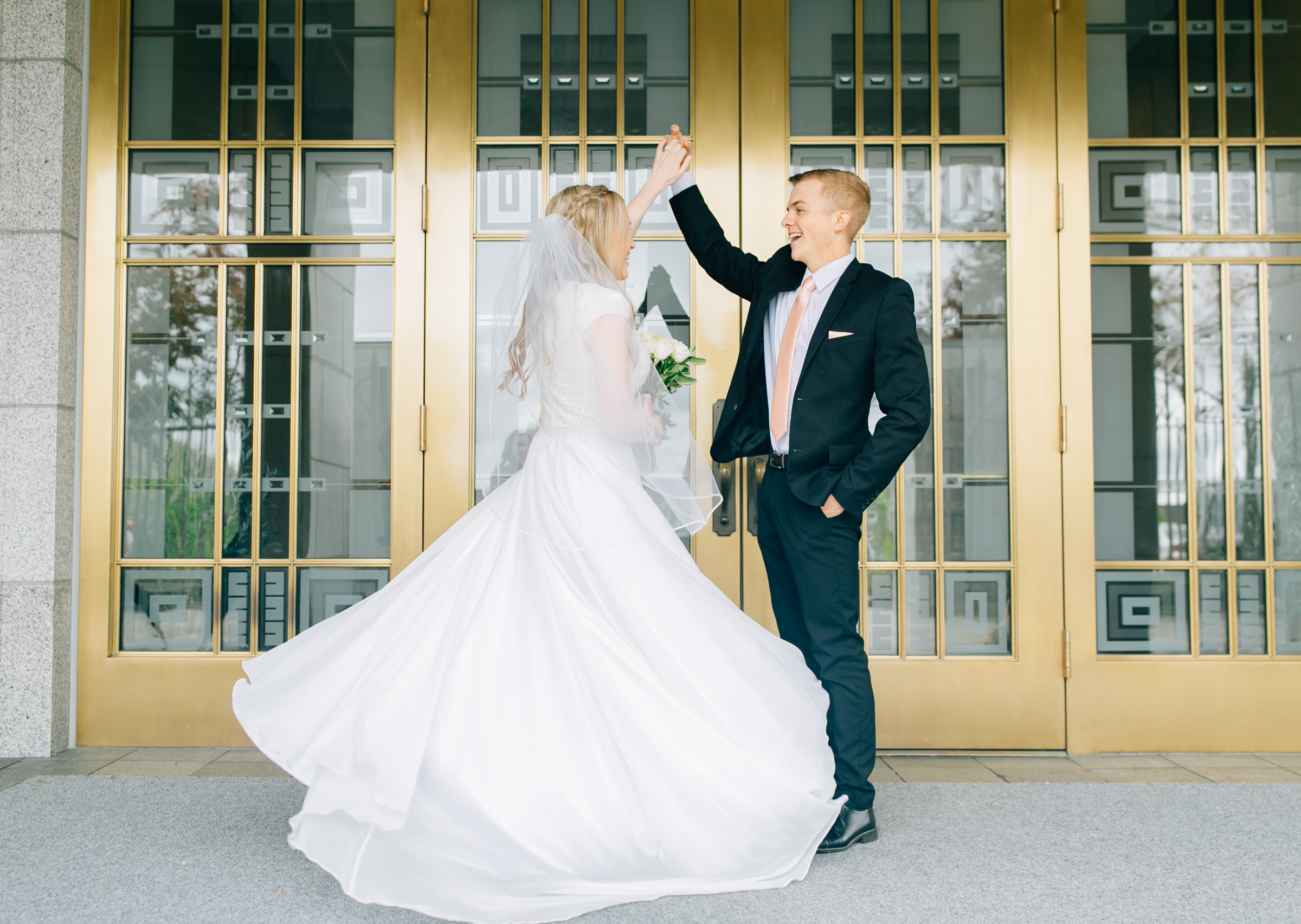 Draper Temple Wedding | Hill | Utah Wedding Photographer