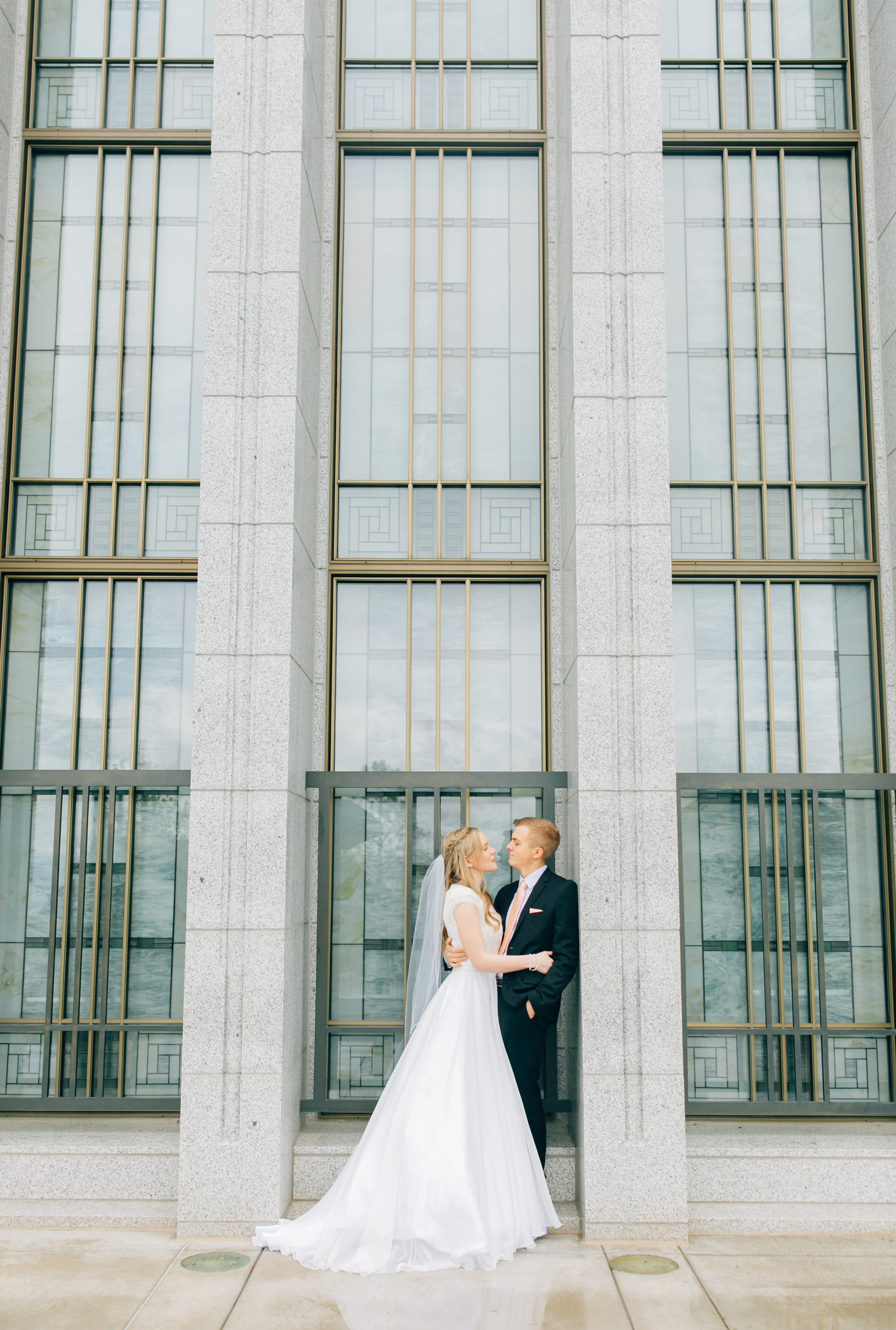 Draper Temple Wedding | Hill | Utah Wedding Photographer