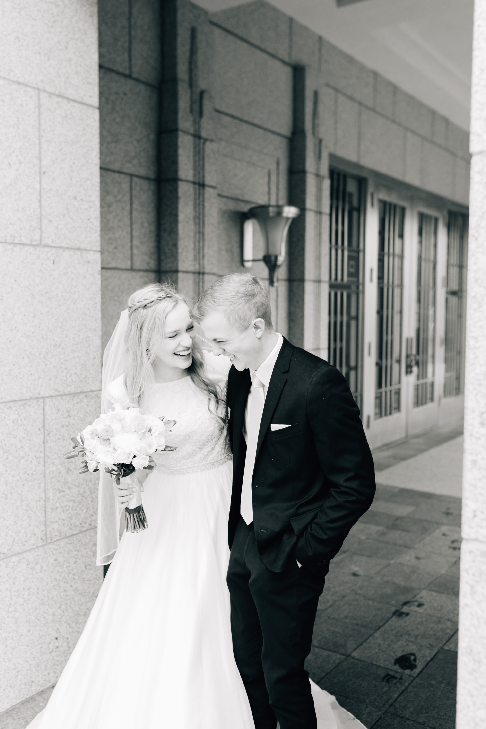 Draper Temple Wedding | Rainy Wedding | Utah Wedding Photographer