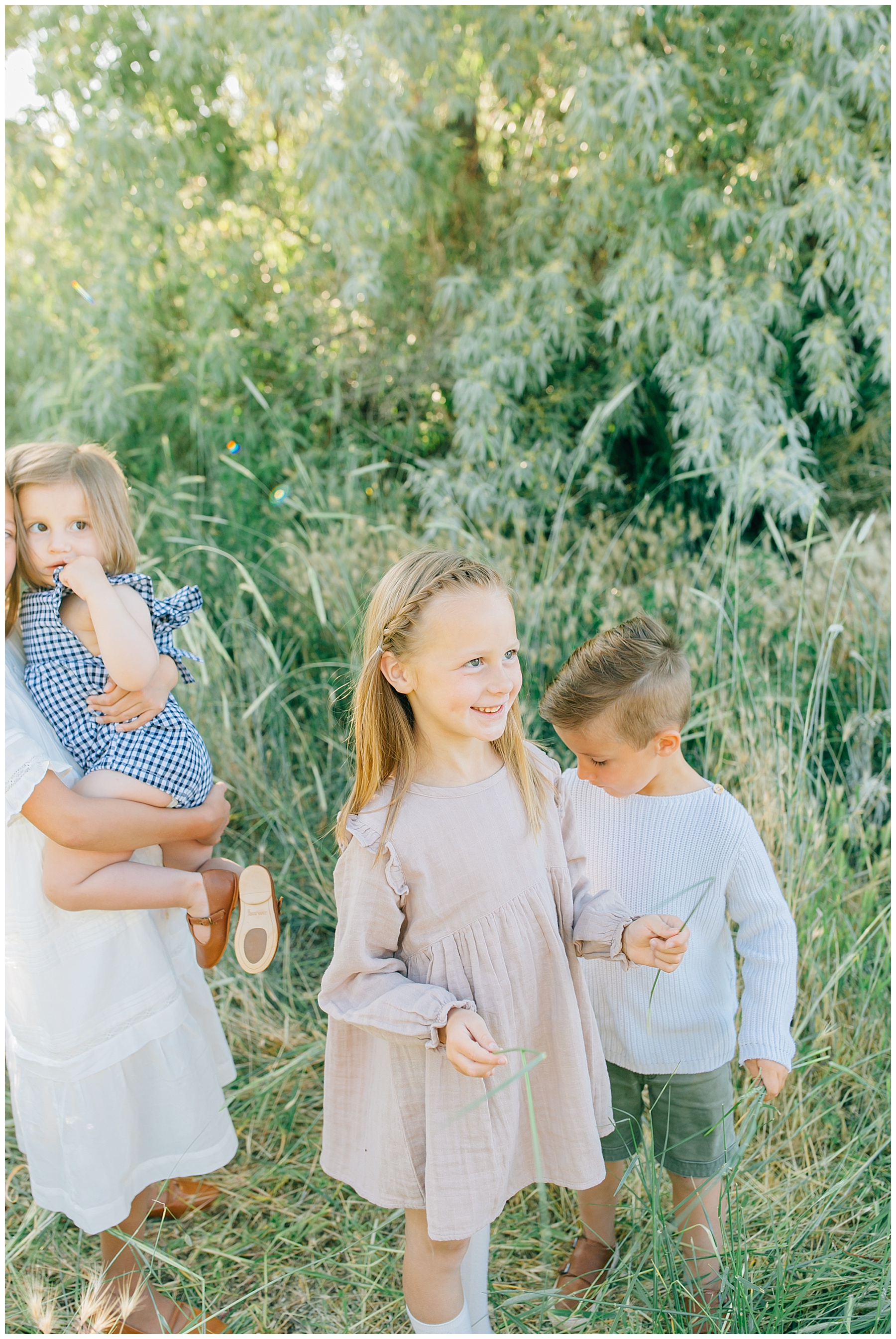 What to Wear for Family Pictures | Summer
