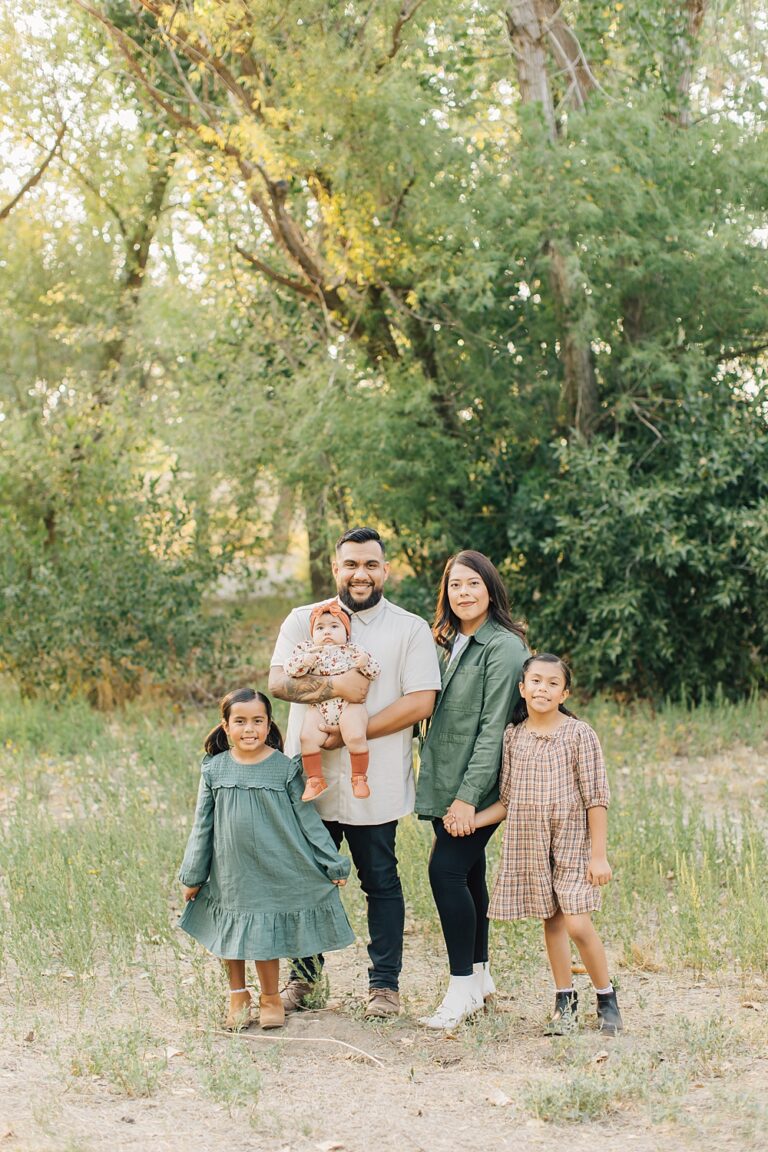 Extended Family Pictures in Utah | Wheeler Farm Pictures