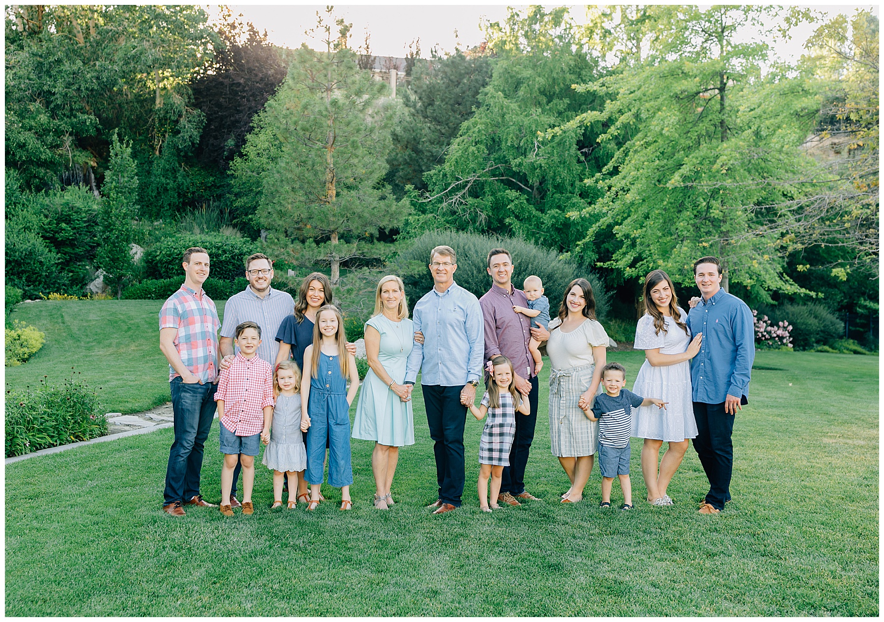 Rogers | Extended Family Pictures | Qualtrics GardensRogers | Extended Family Pictures | Qualitrics Gardens