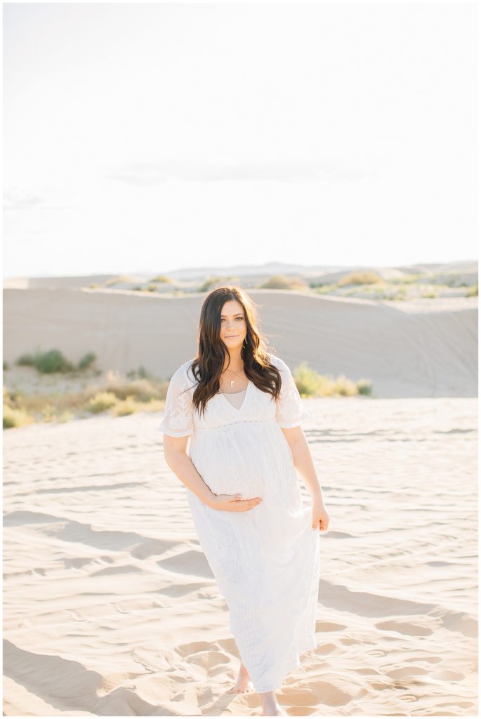 Sand Dunes Maternity Session | Utah photographer - Truly Photography