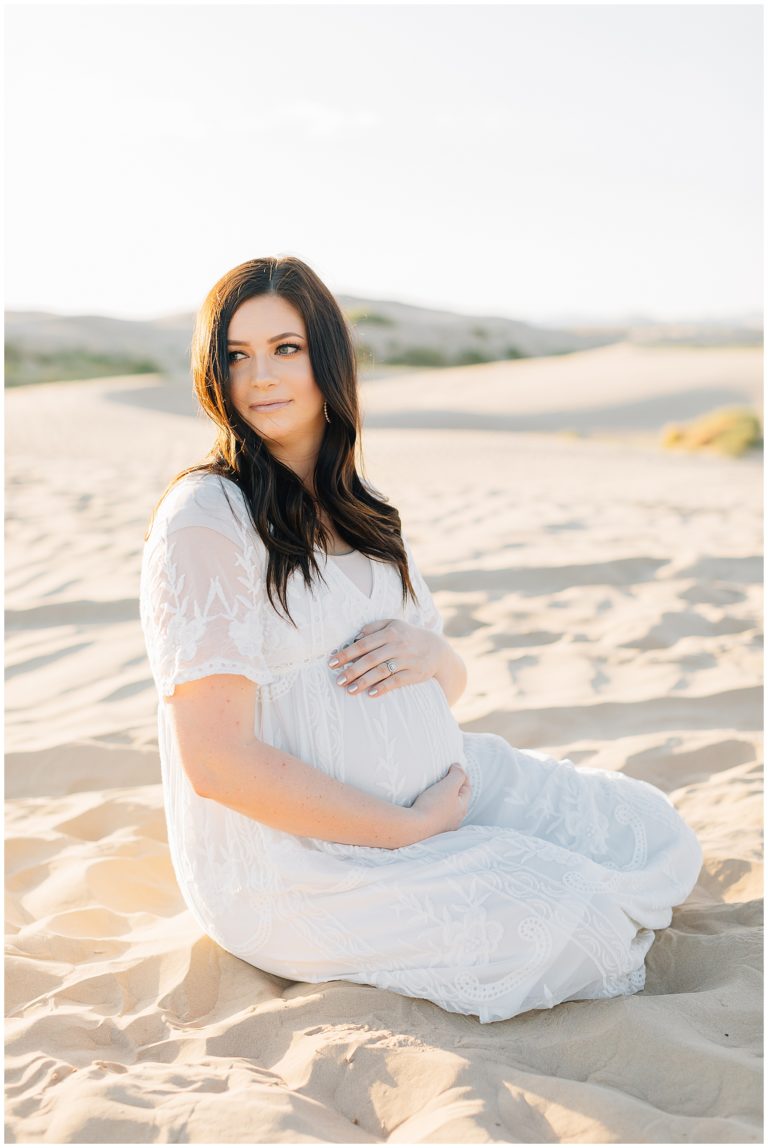 Sand Dunes Maternity Session | Utah photographer - Truly Photography