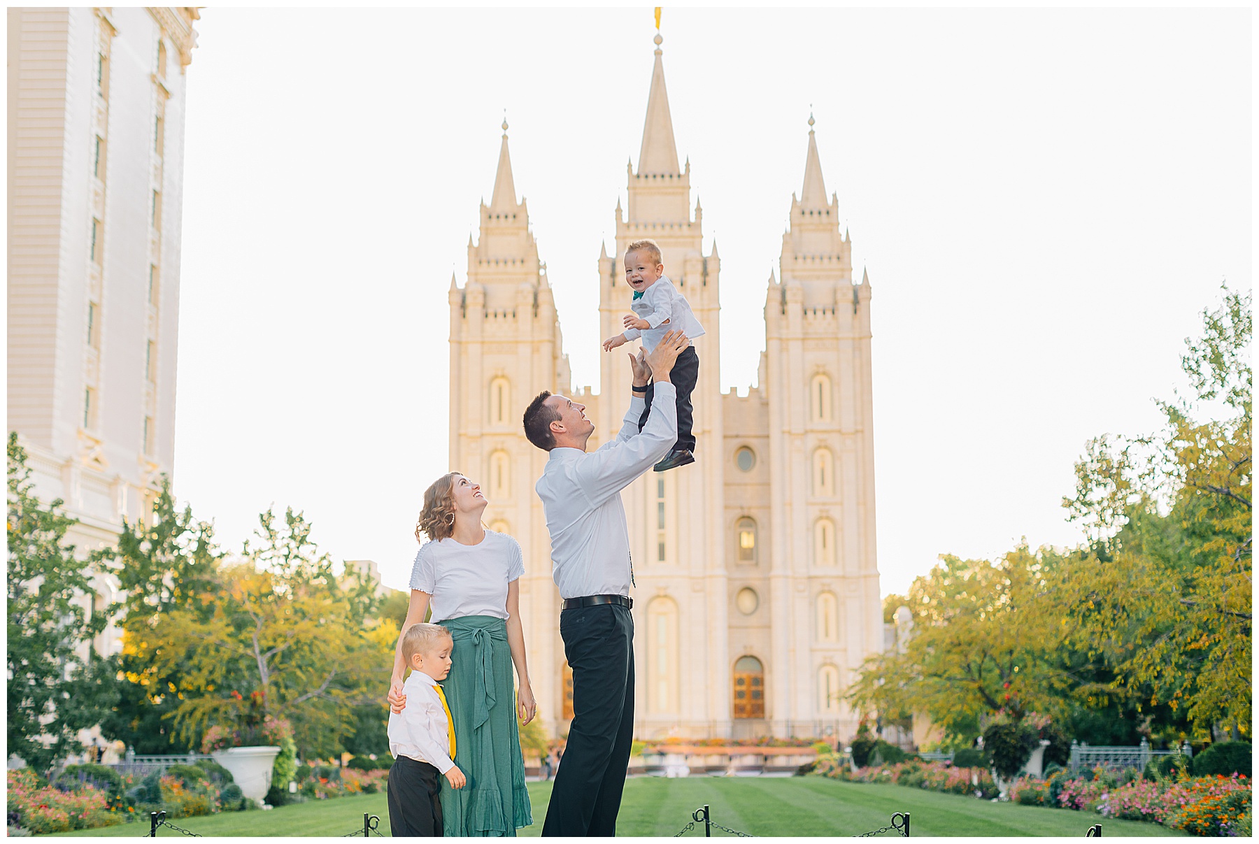 Grange | Salt Lake Temple Family Pictures