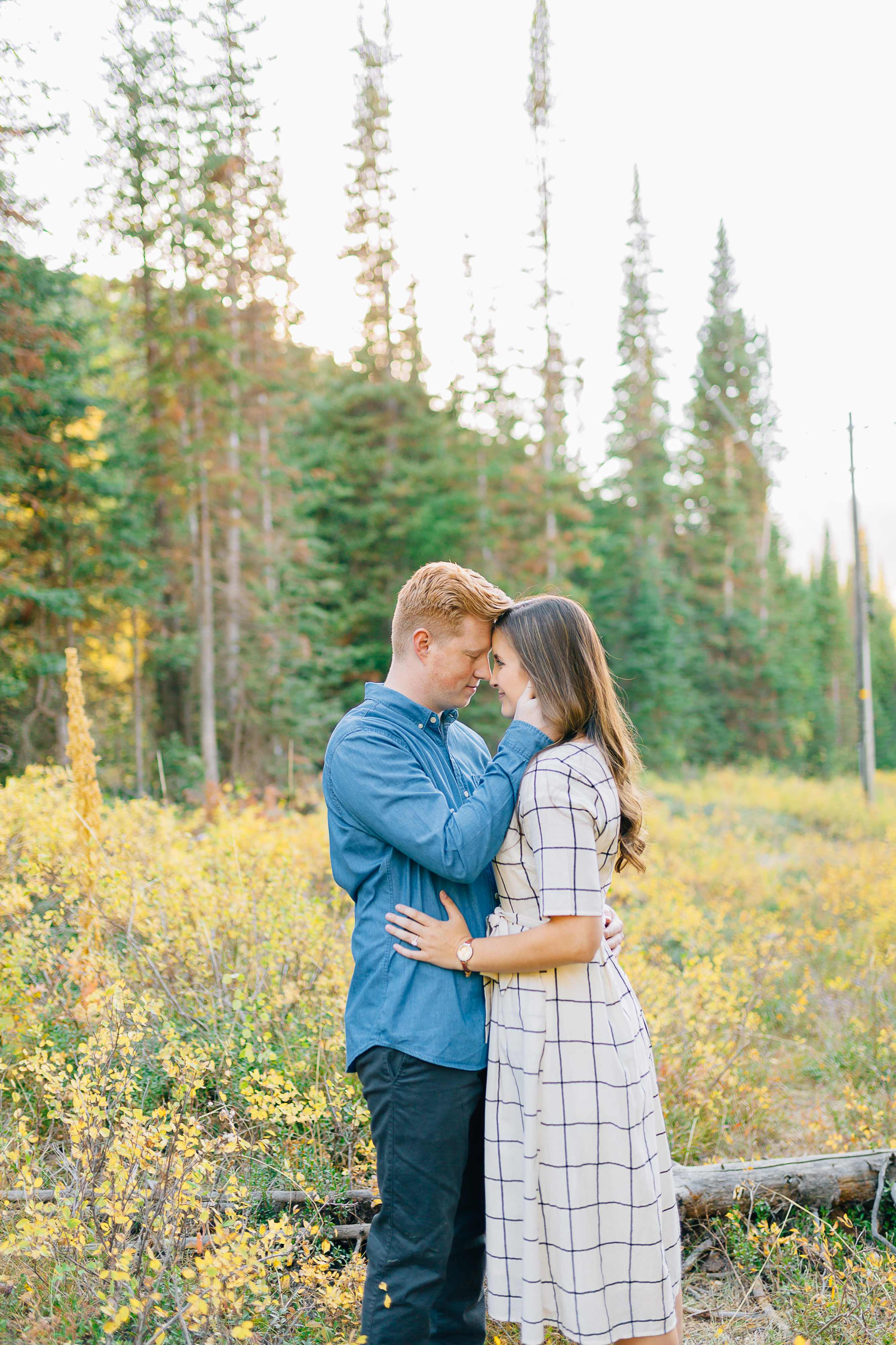 Calvin + Sydney | Doughnut Falls Trailhead Engagements