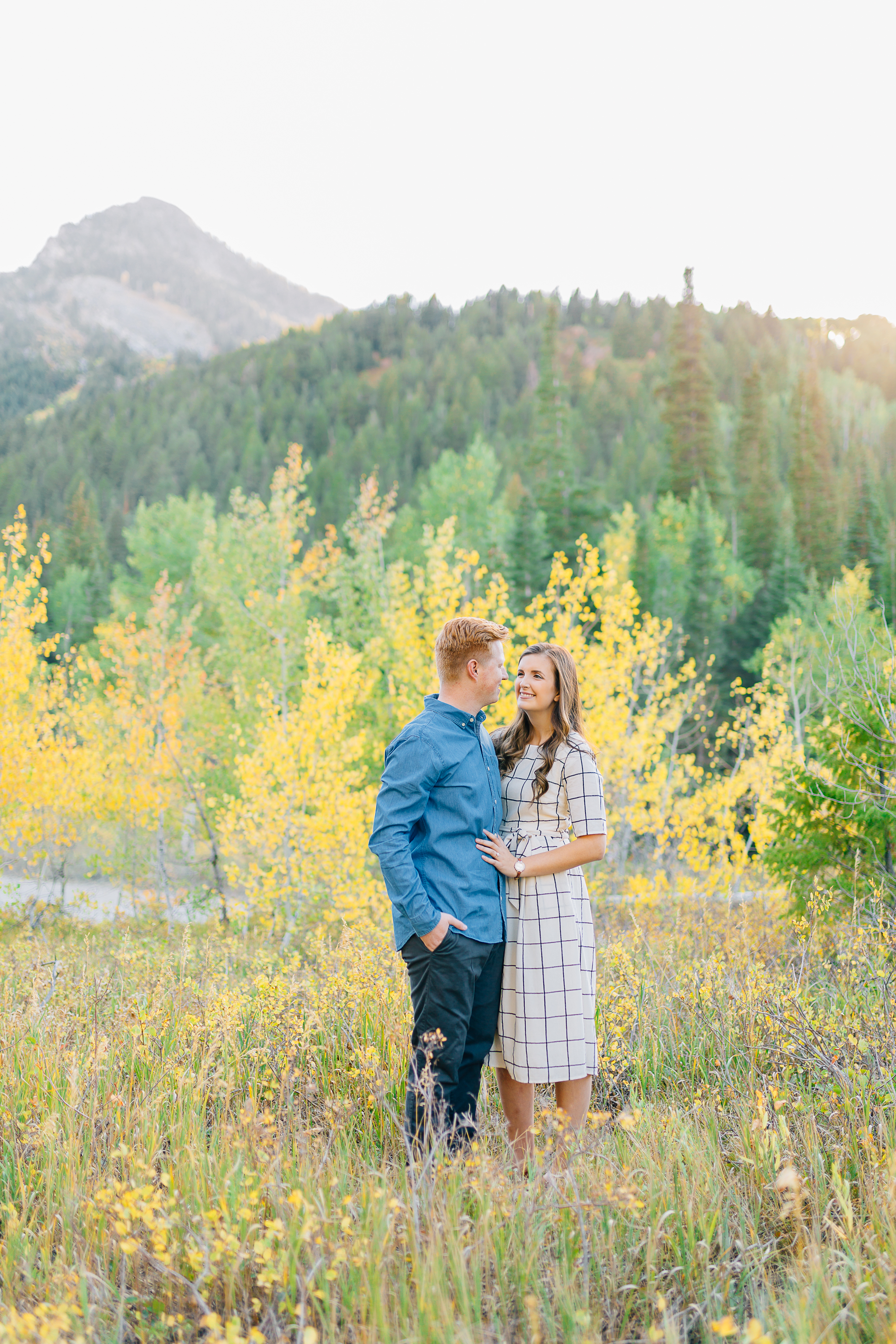 Calvin + Sydney | Doughnut Falls Trailhead Engagements