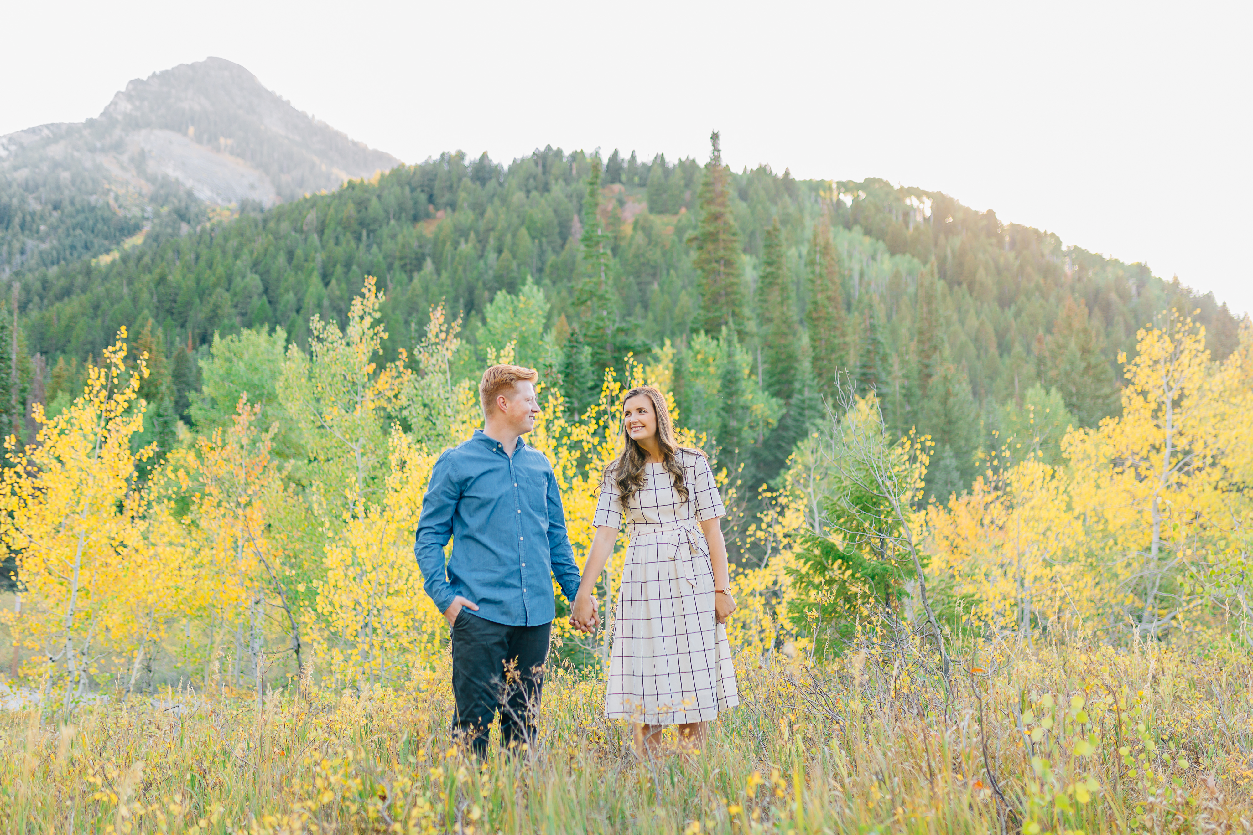 Calvin + Sydney | Doughnut Falls Trailhead Engagements