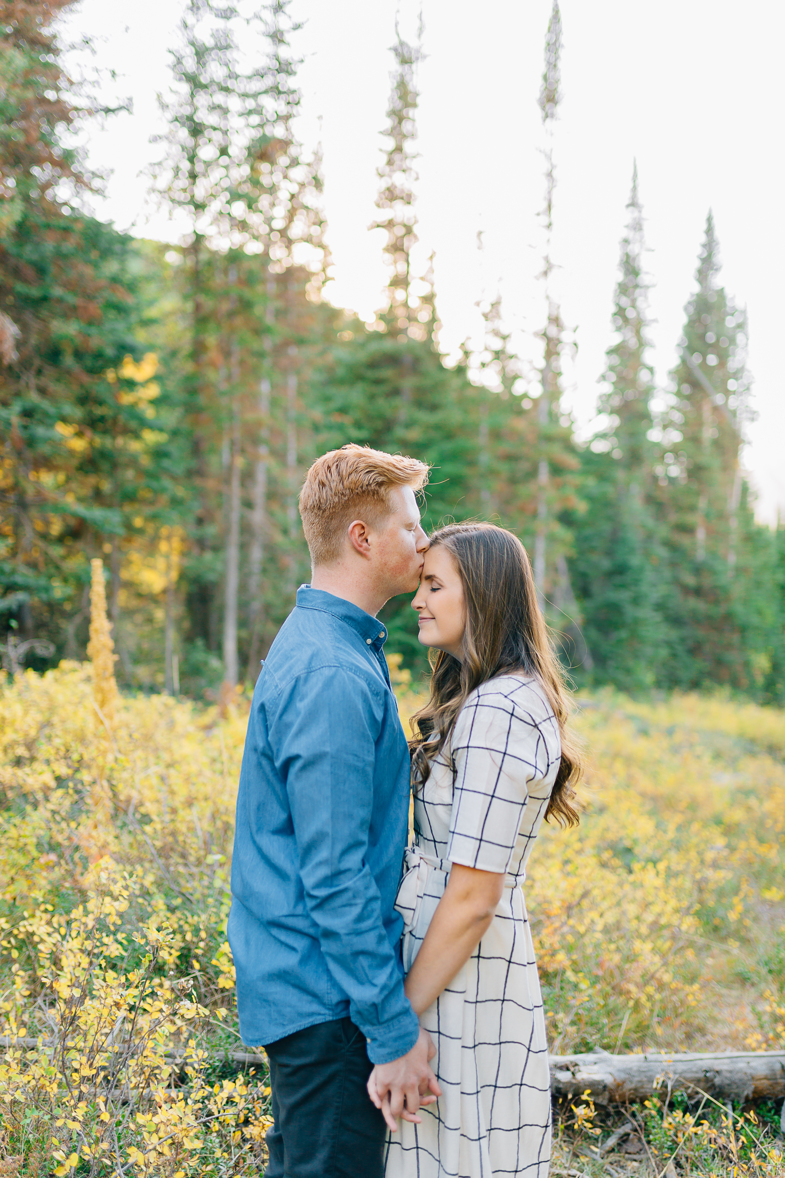 Calvin + Sydney | Doughnut Falls Trailhead Engagements