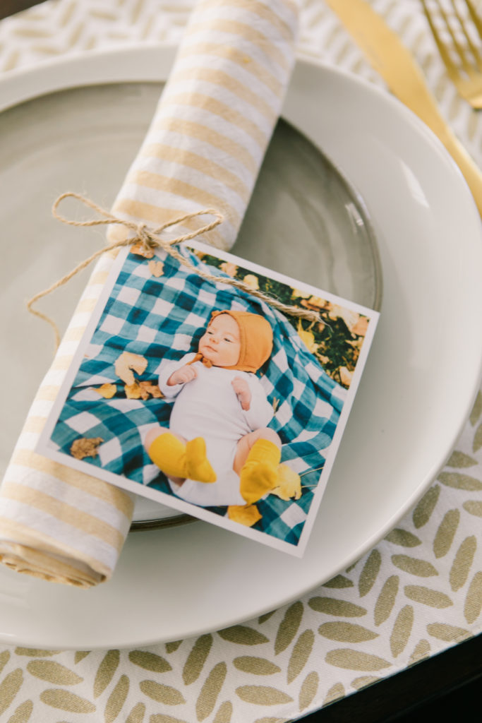 How to Use Pictures at your Thanksgiving Dinner | Thanksgiving Place Setting Ideas