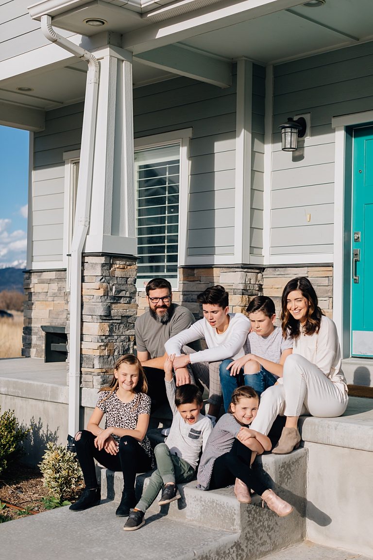 Front Porch Family Pictures | Charlesworth Family