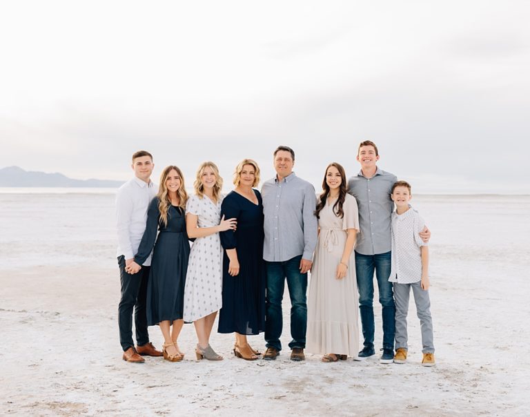 Great Salt Air Extended Family Pictures | Utah Photographer