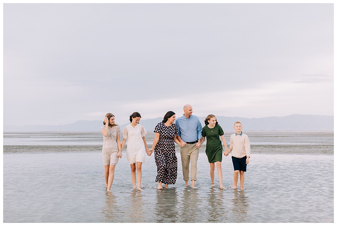 Cloudy Family Pictures at the Saltair | Johnson