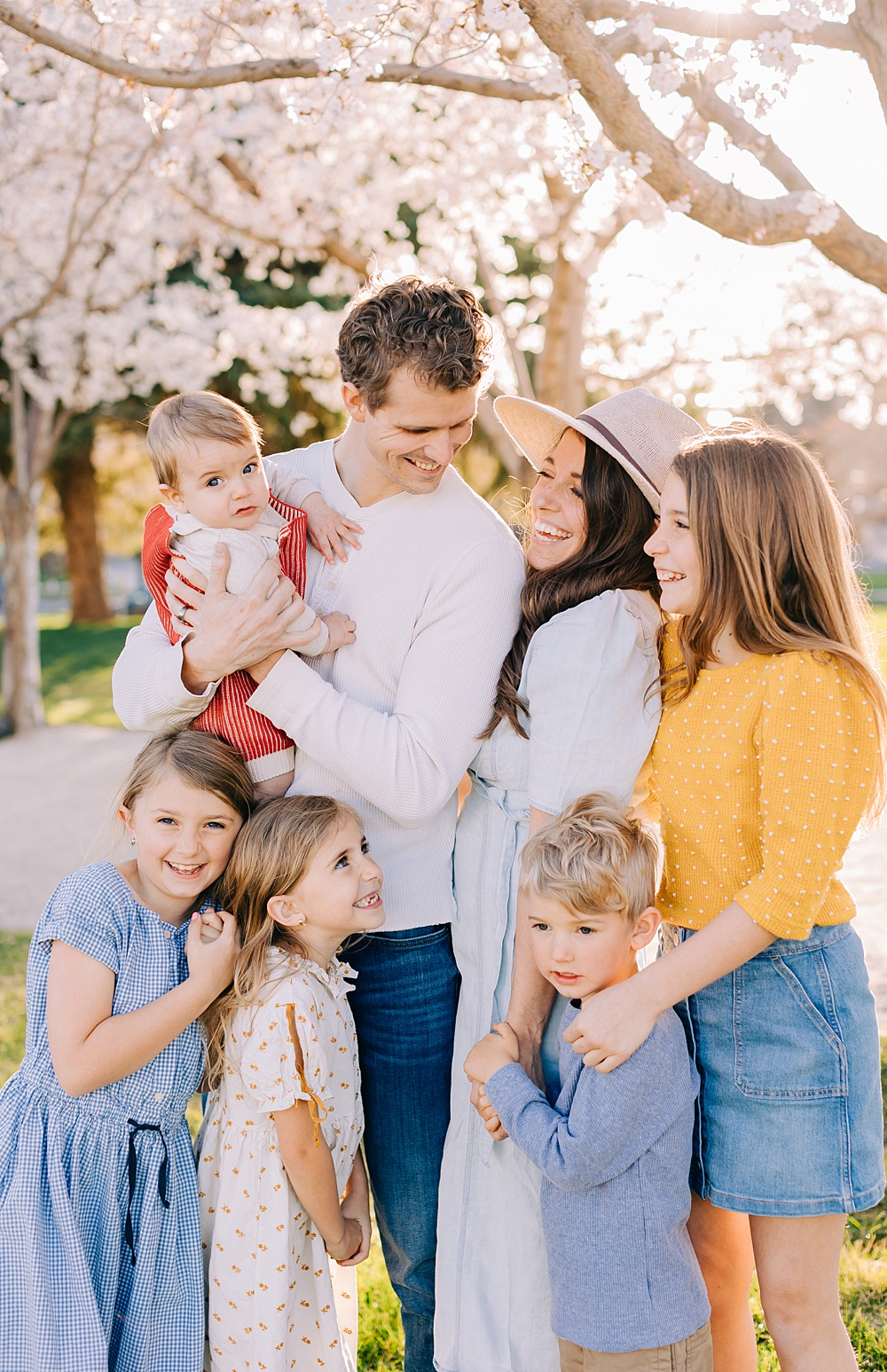 Family Pictures at the Utah State Capitol Blossoms