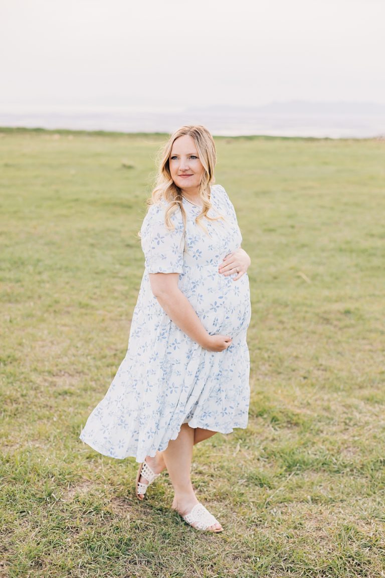 Tunnel Springs Maternity Session | Spring