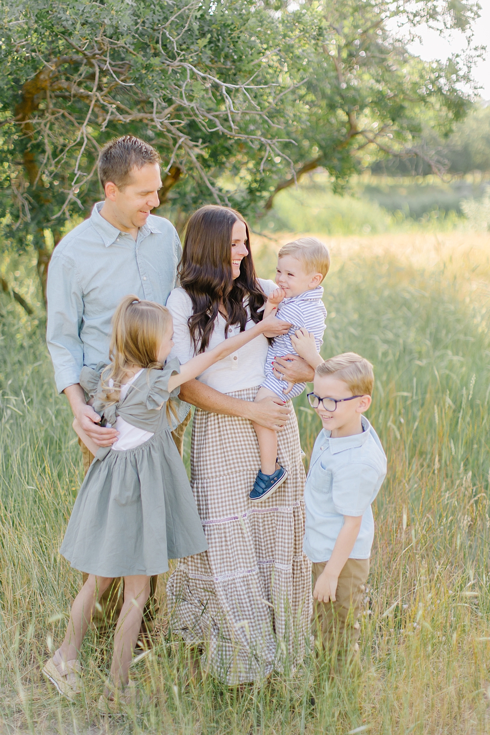 Extended Family Pictures in Utah | Wheeler Farm Pictures -