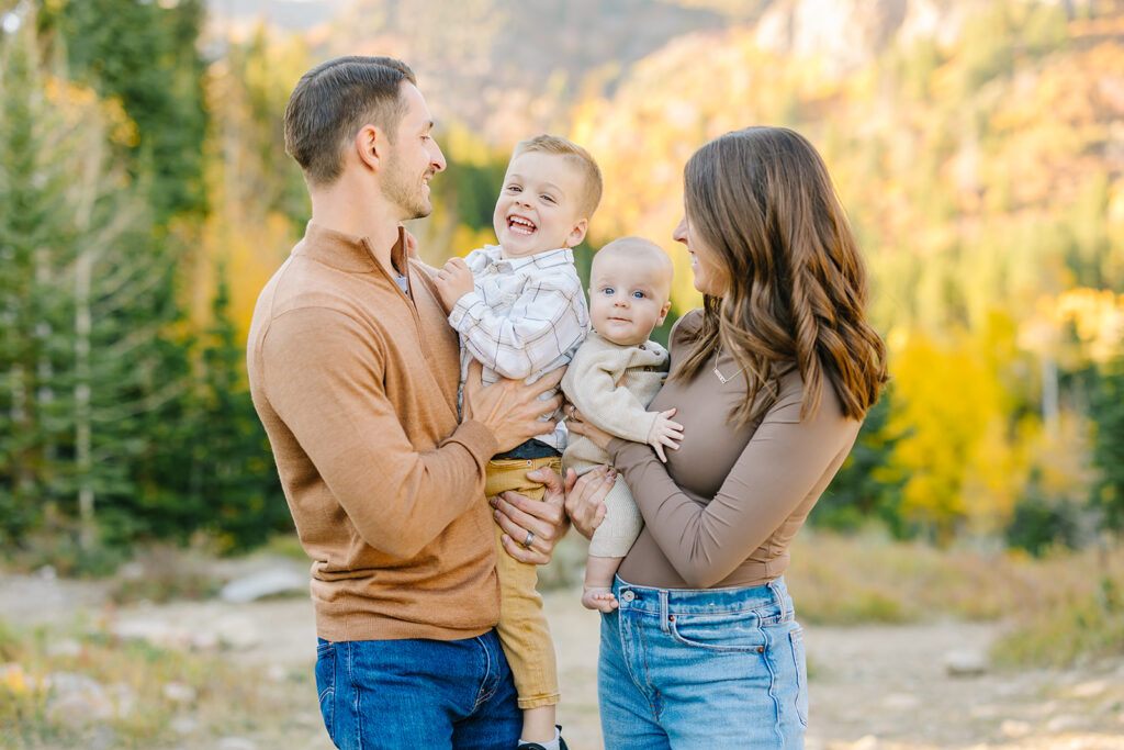 Jordan Pines Mini Session | Fall Family Pictures