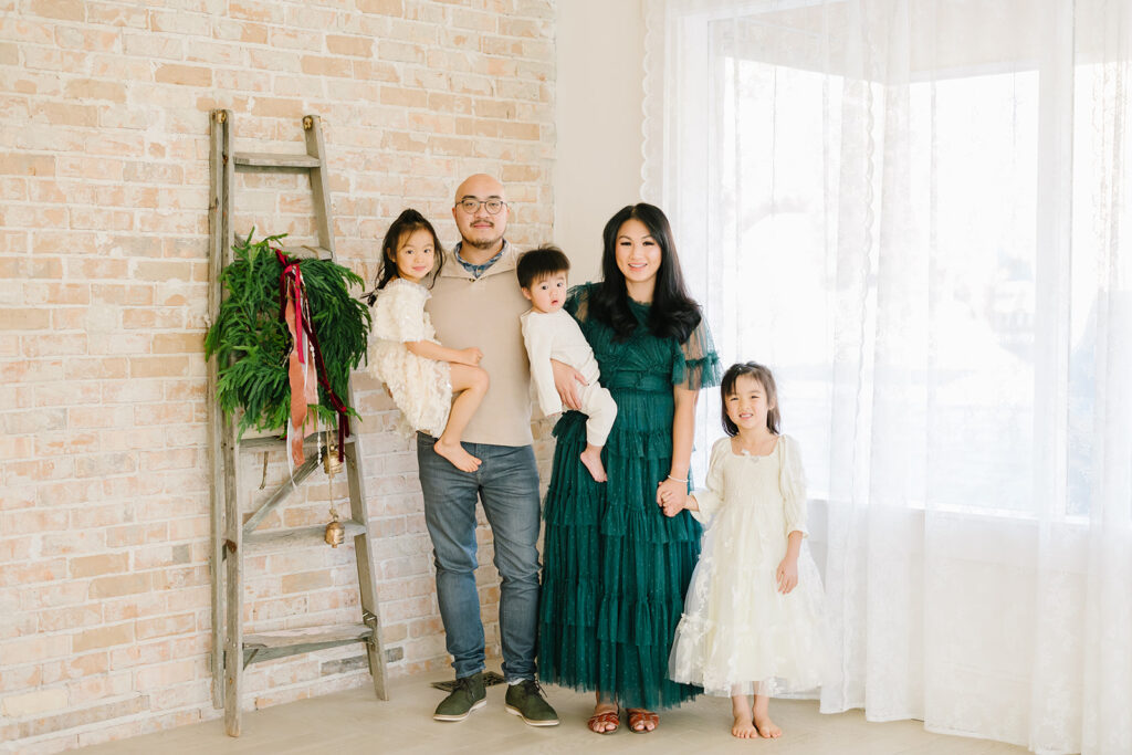 Christmas Minis Outfit Inspiration | Utah Photographer