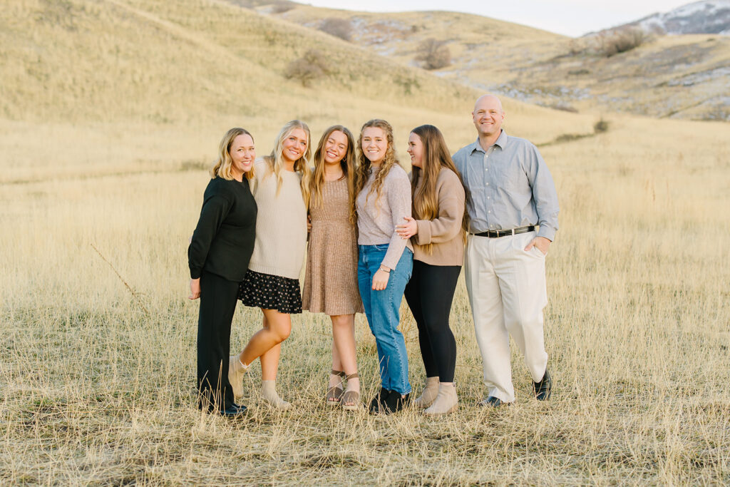 Winter Tunnel Springs Family Pictures | Utah Photographer