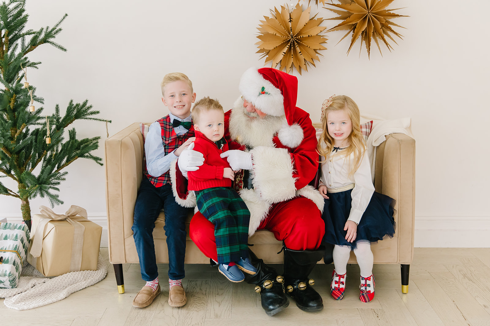 Utah Santa pictures — kids with Santa