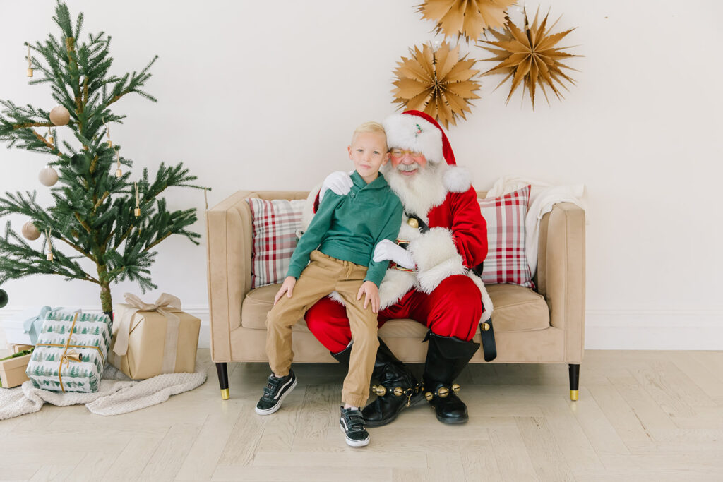 Christmas Mini Sessions with Santa | Utah Photographer