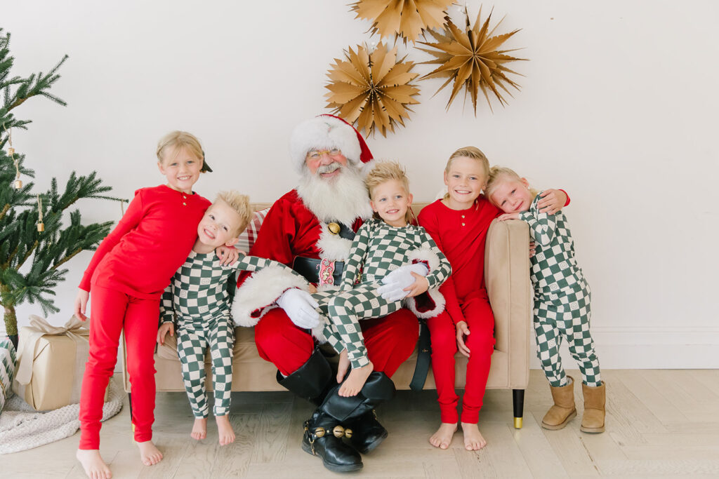 Mini Sessions with Santa Claus | Utah Family Photographer