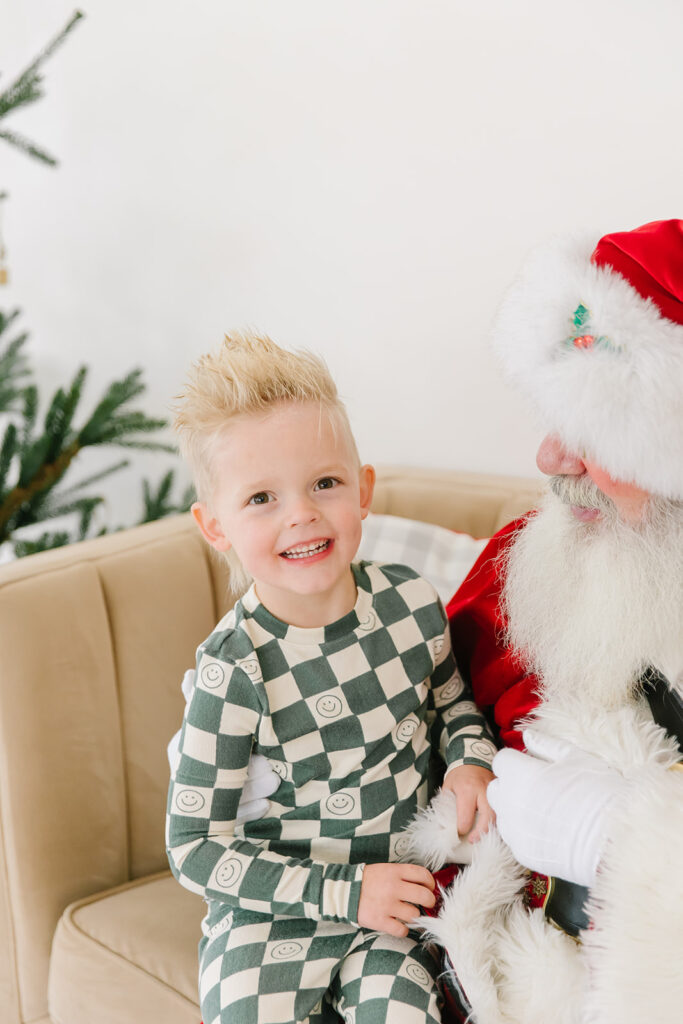 Mini Sessions with Santa Claus | Utah Family Photographer