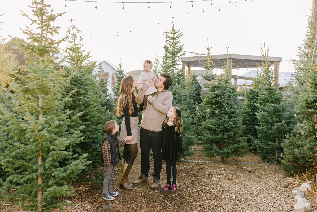 Christmas Mini Sessions | Utah Family Photographer