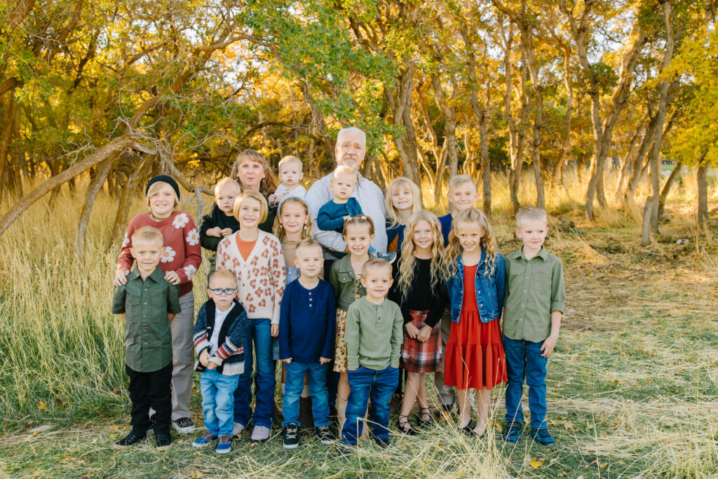 Riverton Extended Family Pictures | the Cove