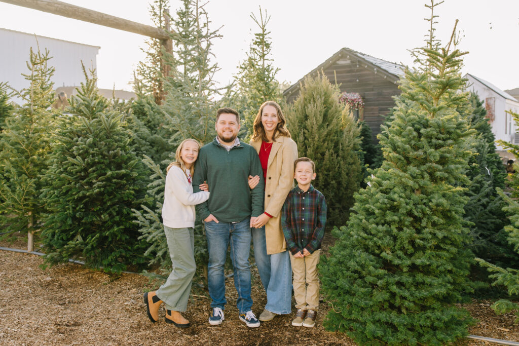 Christmas Tree Mini Session | Kinlands Farm
