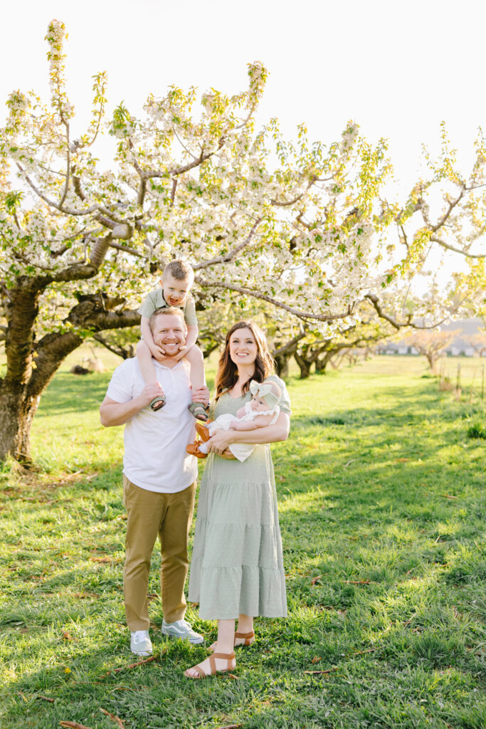 Manning Orchard Mini Session | Olsen Family