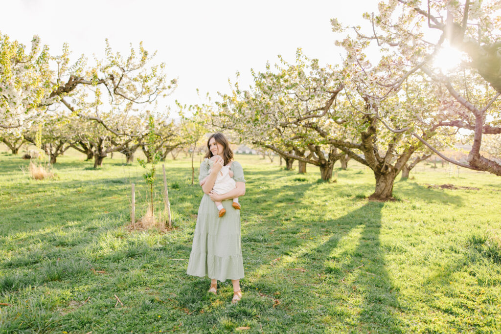 Manning Orchard Mini Session | Olsen Family