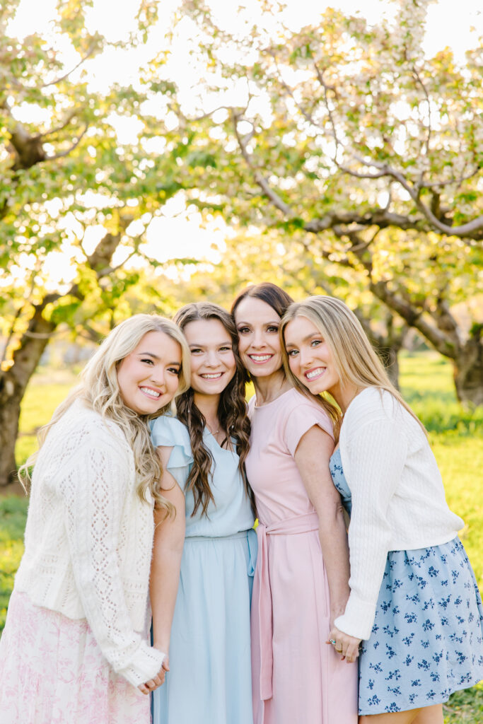 Manning Orchard Extended Family Session | Brooke Family