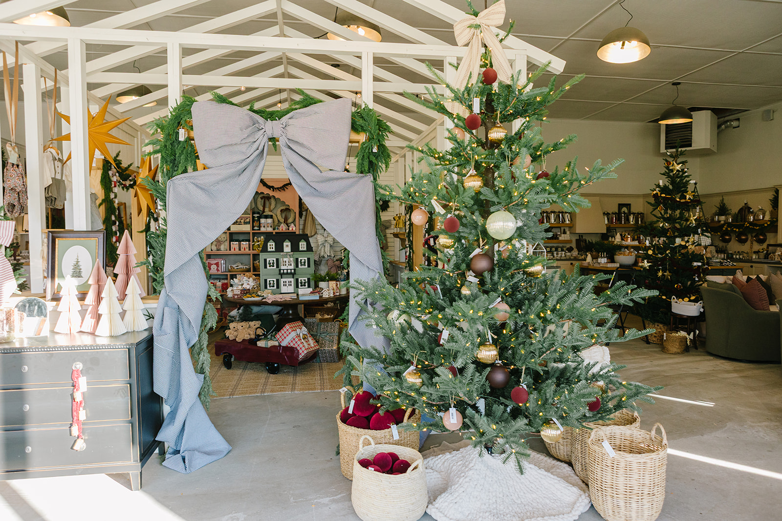 Highland Gardens Christmas decor in Utah 4