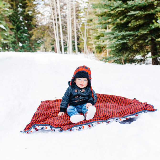 Snowy Family Pictures | Utah Family Photographer