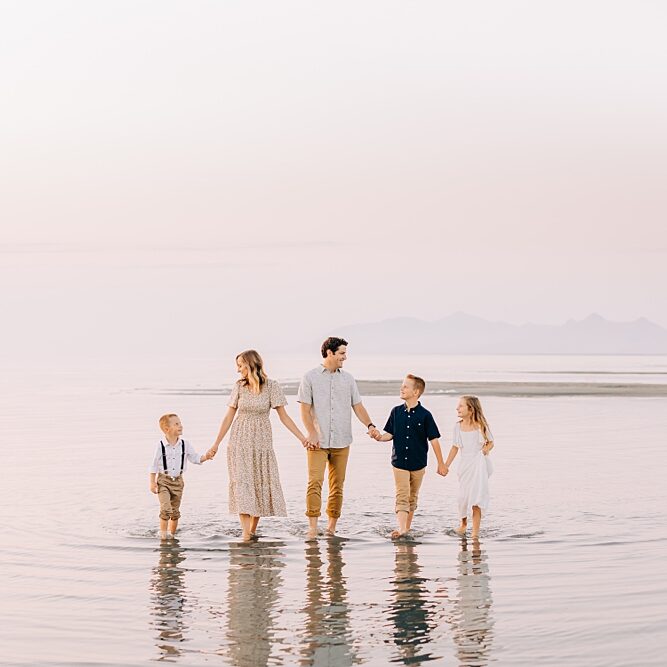 Great Salt Air Family Pictures in Summer | Utah Family Photographer