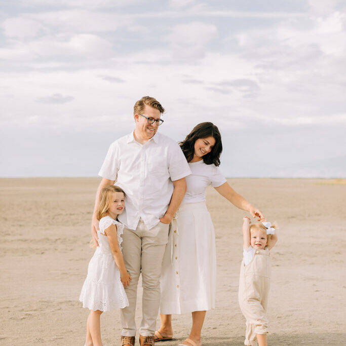 Extended family session at the Salt Air